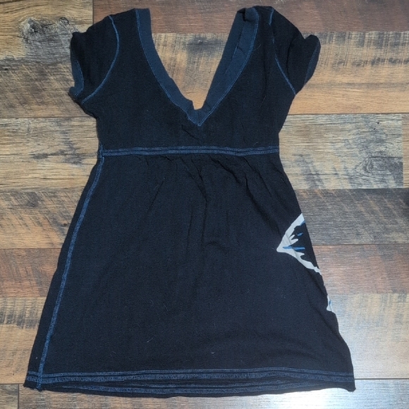 Hollister Navy Blue Floral Women's Tee - Picture 2 of 4